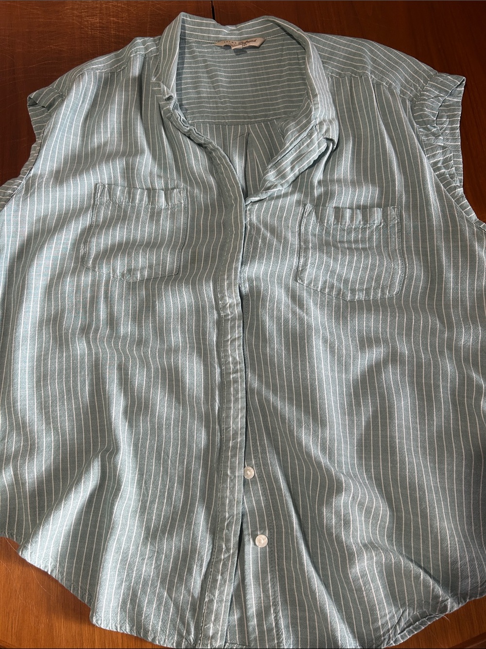 JACHS Girlfriend Cap-Sleeve Button Down